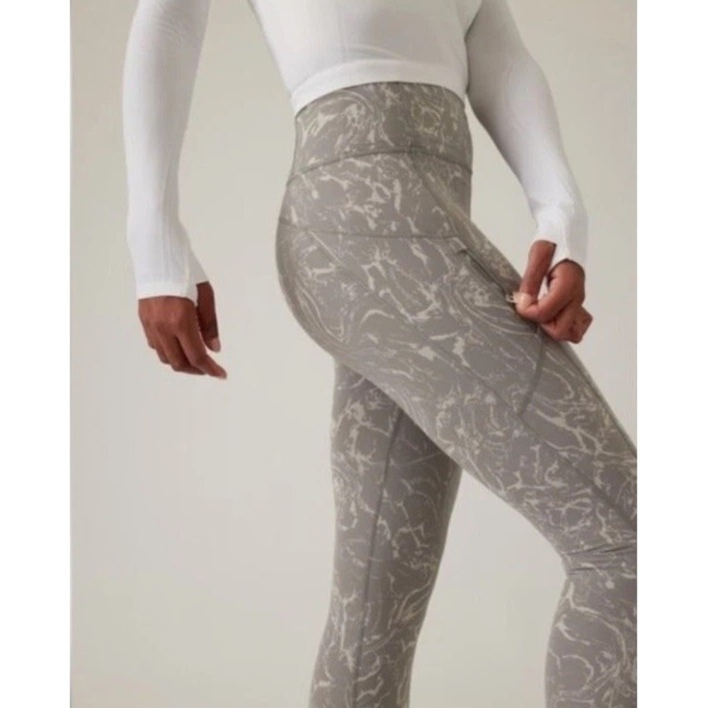 Athleta Ultimate Stash Pocket Leggings Womens‎  Medium Gray Activewear Pull On